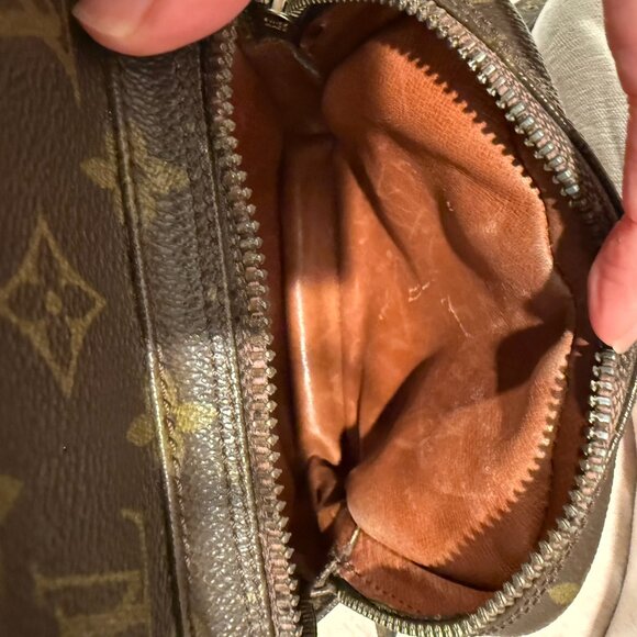 Louis Vuitton Vintage Amazon Crossbody - Picture 9 of 16